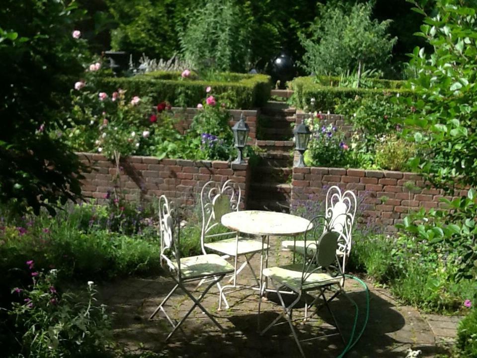 Fornuddens Bed And Breakfast Tyreso Bagian luar foto